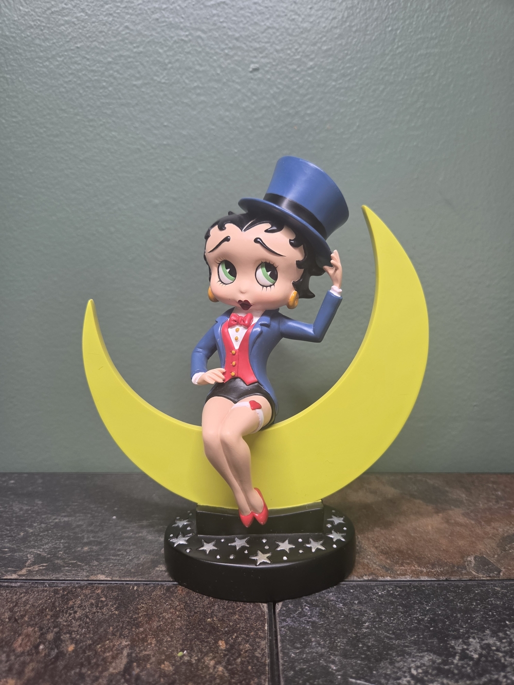 Betty Boop Moon Party Figurine - Blue Jacket, Yellow Moon